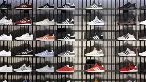 verlost adidas 5000 paar schuhe|Vorsicht vor dieser dreisten WM.